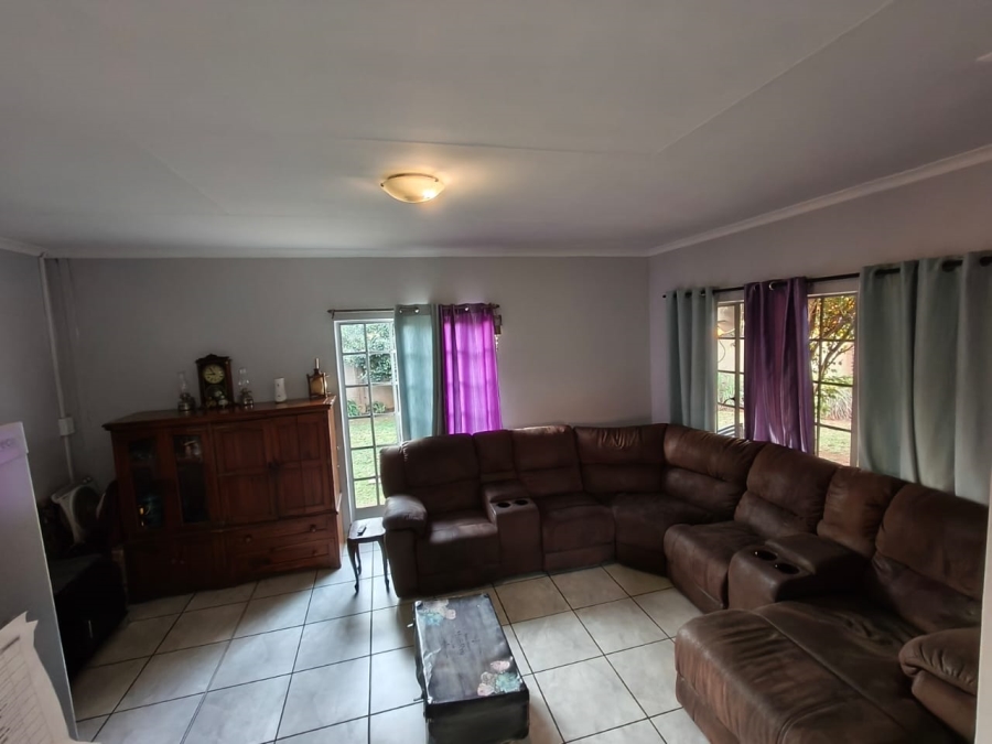 3 Bedroom Property for Sale in Hexrivier Lifestyle Estate North West